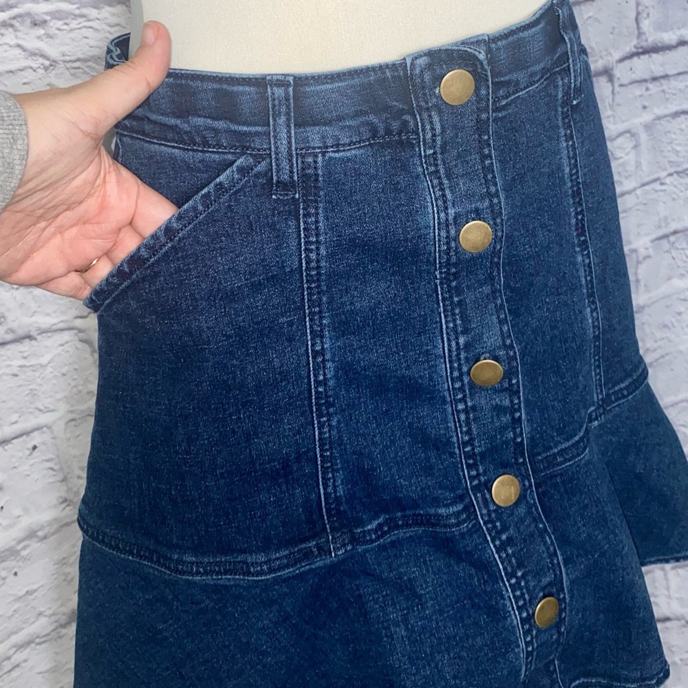 Draper James Denim Button Front Peplum Skirt. High-Waisted. Pockets. Size 8. - Picture 9 of 14